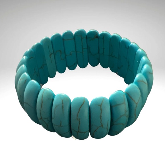 Turquoise Costume Jewelry, Necklace, Bracelet,& Drop Beaded earrings - Picture 9 of 15